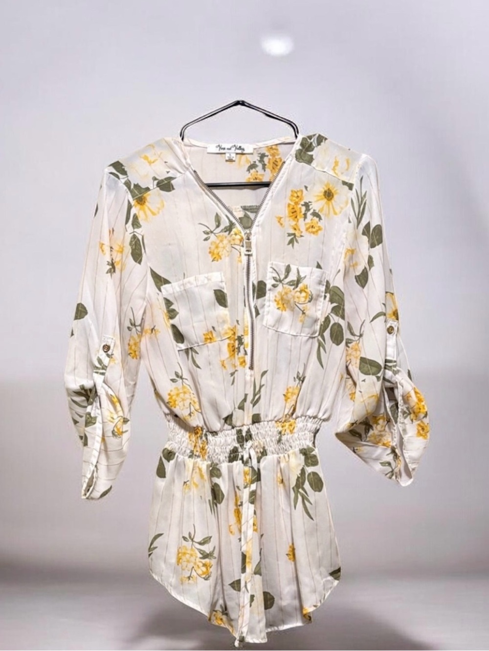 Vine and Valley Yellow Floral Peplum Blouse Size L Zipper Pockets